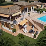 Pensjonat La Tarentane Grimaud