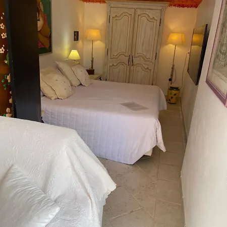 Pensión La Tarentane Grimaud