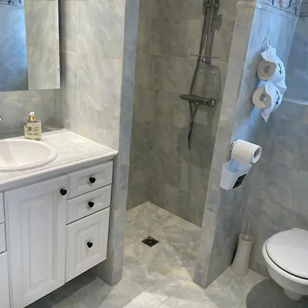 La Tarentane Pensión Grimaud