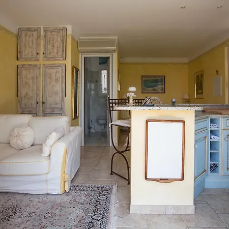 Pensión La Tarentane Grimaud