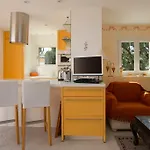 La Tarentane Affittacamere 4*