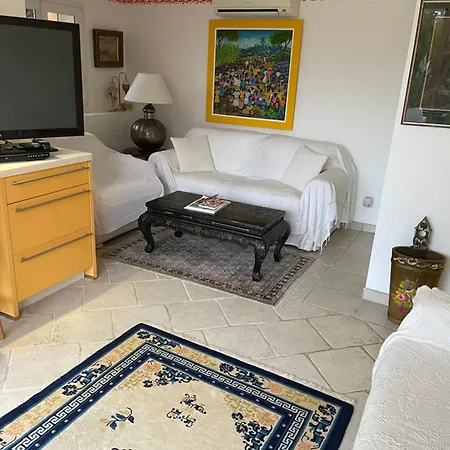 La Tarentane Pensjonat 4*