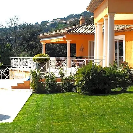 La Tarentane 4*