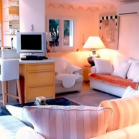 Pensionat La Tarentane 4*