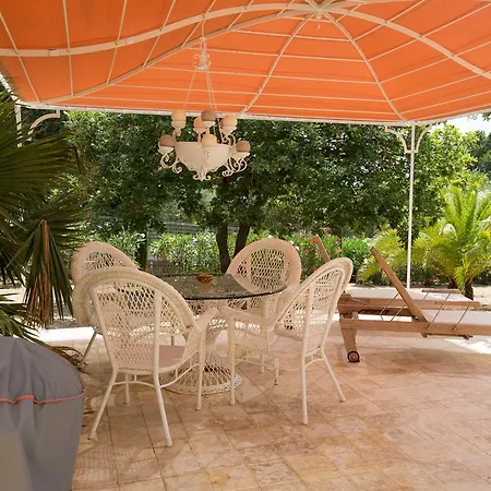 Pensjonat La Tarentane 4*