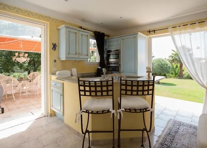 La Tarentane בית הארחה