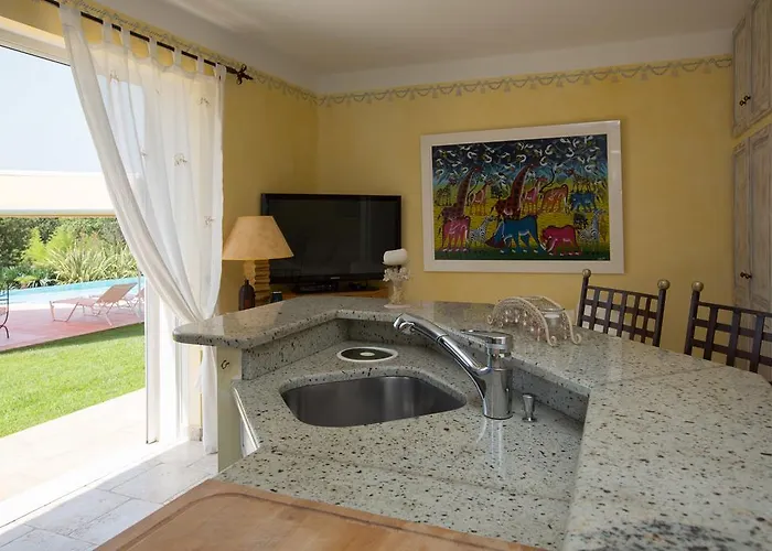 La Tarentane בית הארחה